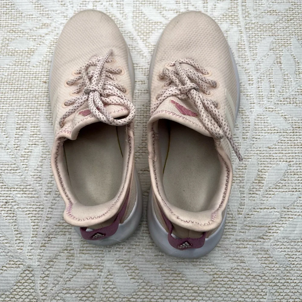 Adidas Girls Kids youth Cloudfoam sneaker size 4